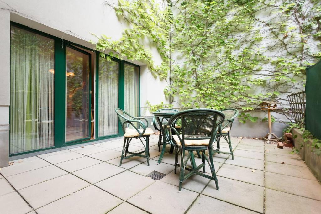 Relaxing Terrace Apartment In Lively Area Vienna Exterior photo